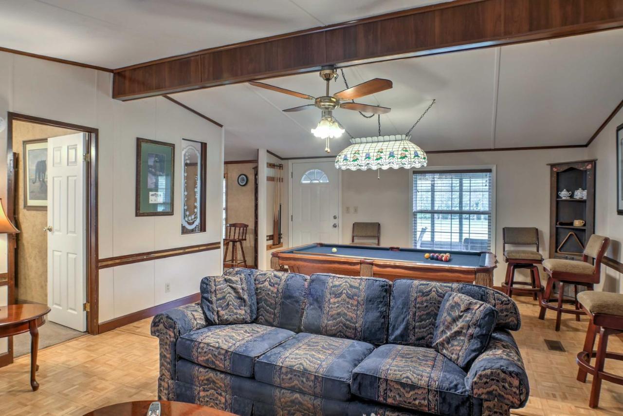 Ooltewah Cabin With Grill, Pool Table And Porch! Exterior foto