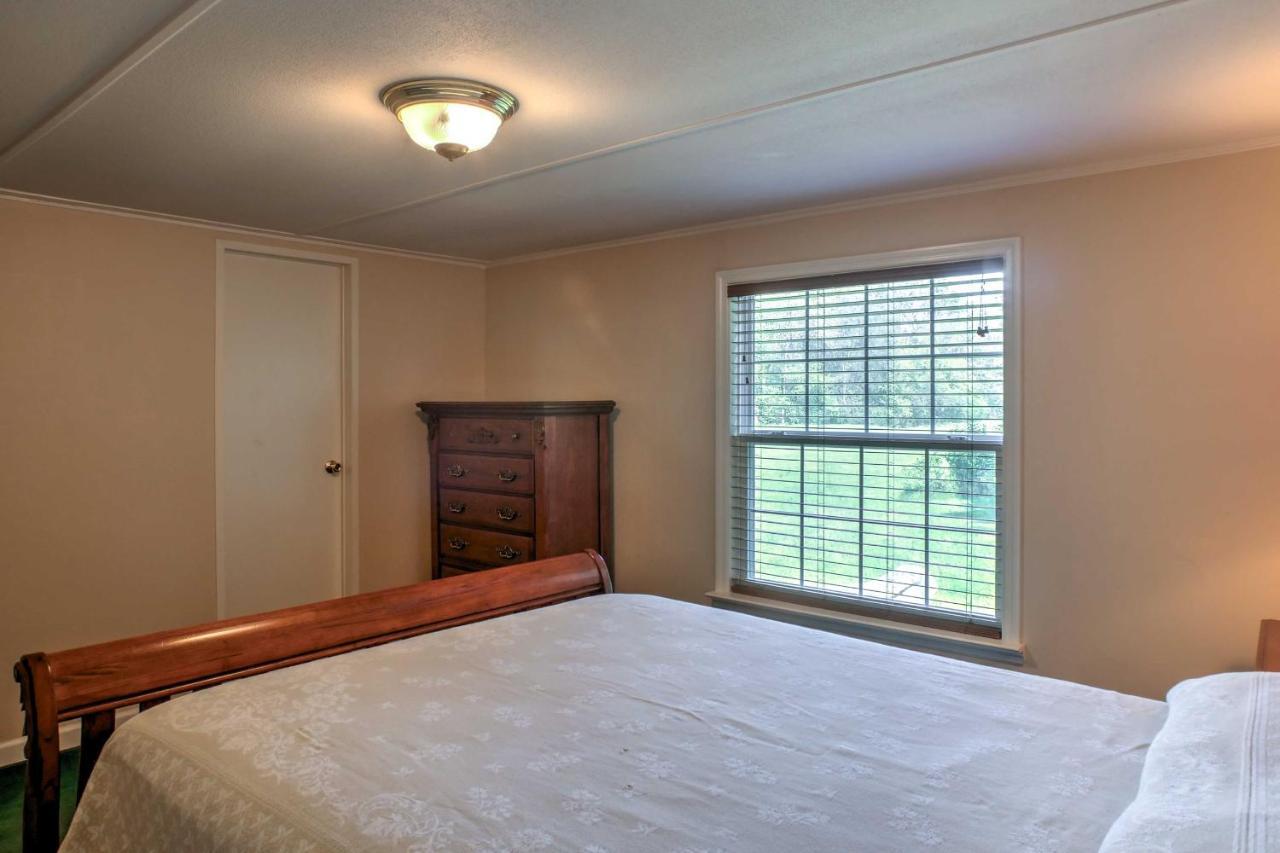 Ooltewah Cabin With Grill, Pool Table And Porch! Exterior foto