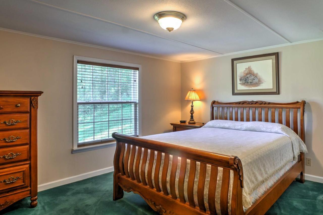 Ooltewah Cabin With Grill, Pool Table And Porch! Exterior foto